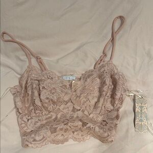 Iris Lace Bandeau in pink